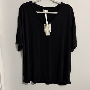 LILY SILK Women’s V-Neck Black Top - Lightweight Short Sleeve